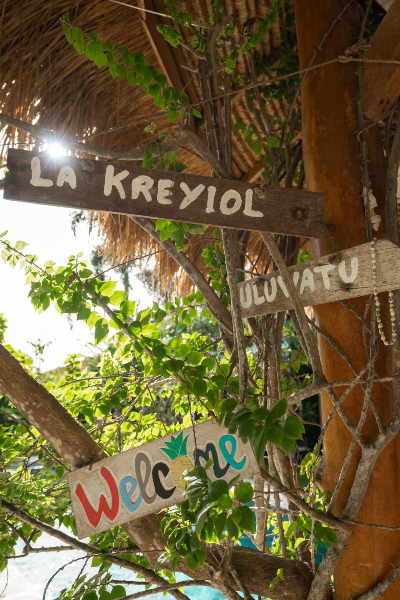 La Kreyiol Bed & Breakfast Uluwatu  Bagian luar foto