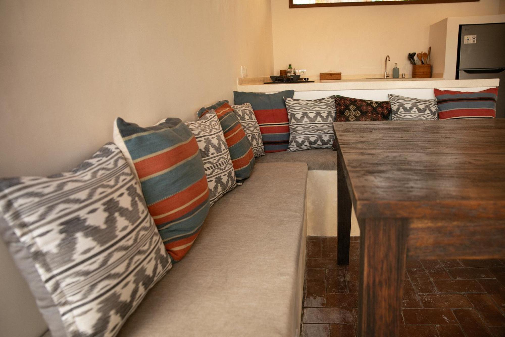 La Kreyiol Bed & Breakfast Uluwatu  Bagian luar foto