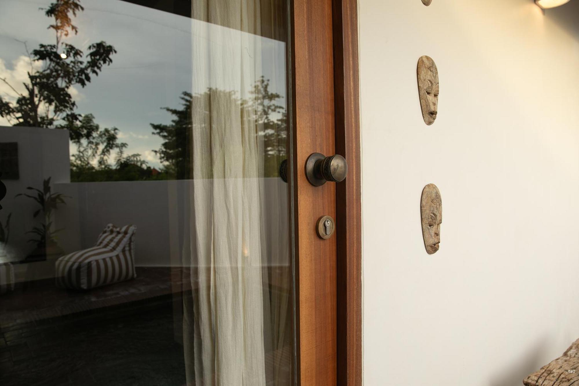 La Kreyiol Bed & Breakfast Uluwatu  Bagian luar foto